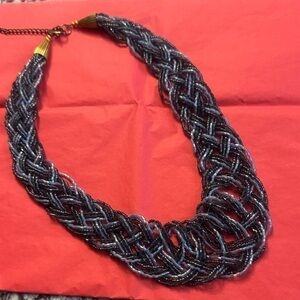 Chic Braided Beaded Necklace in Black and Silver